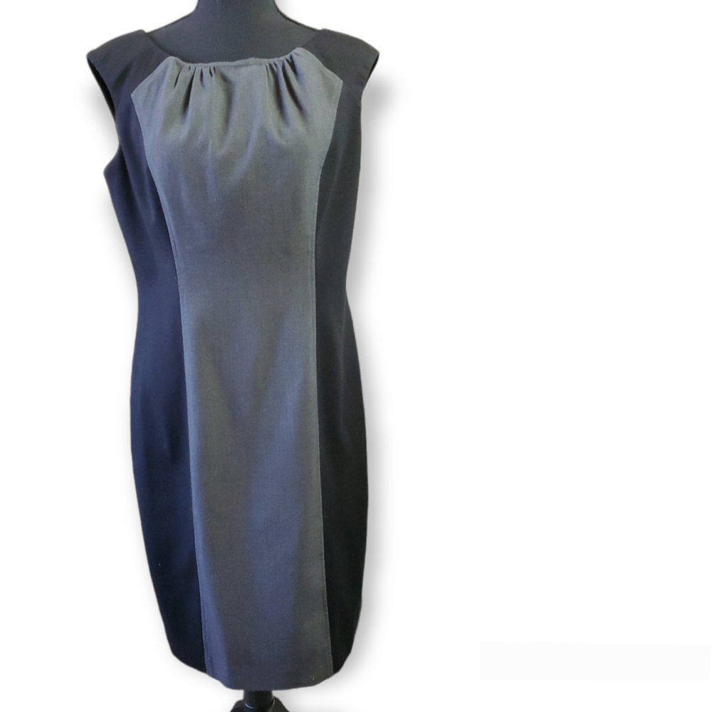 Calvin Klein size 12P Black Gray Panel Stretch Sheath Dress